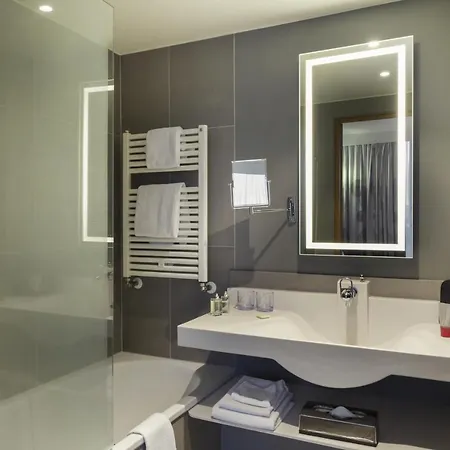 Hotel Novotel Centre 4*