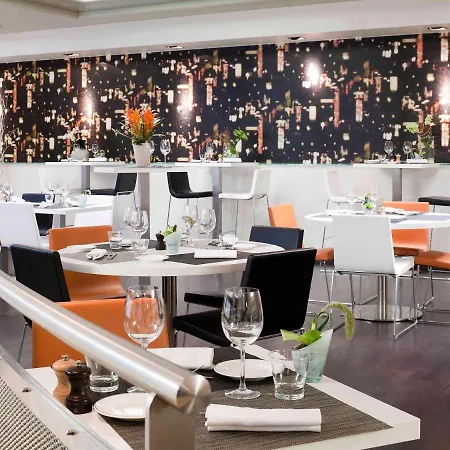Novotel Centre Hotel 4*